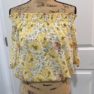 Cute short sleeve top